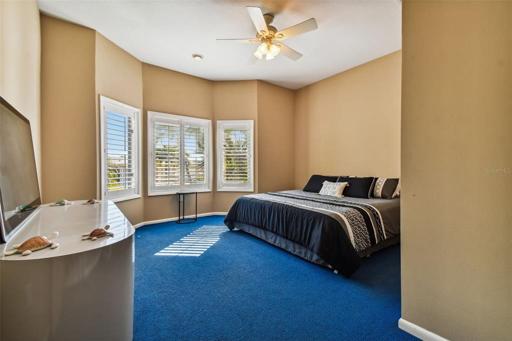 Guest bedroom