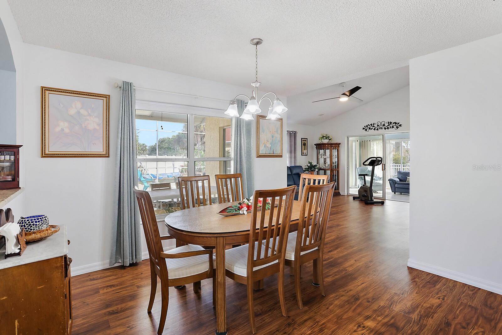 Dining area w/luxury vinyl plank flooring