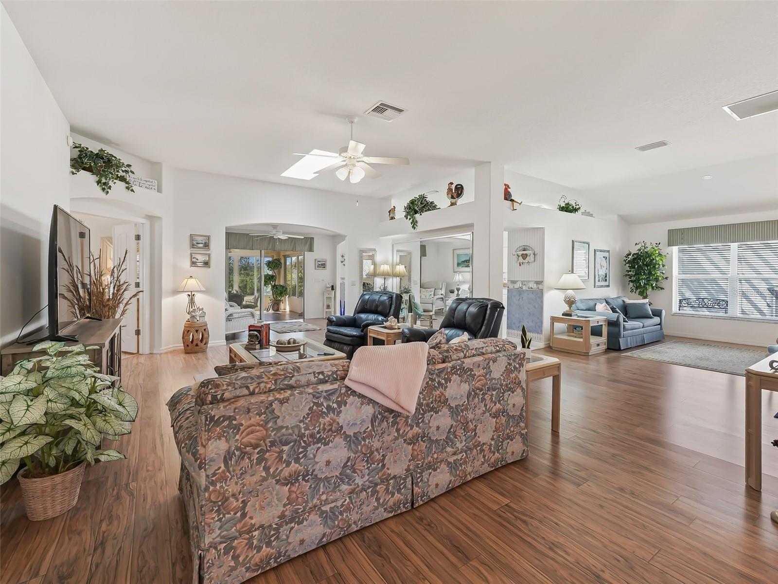 Living room and Bonus room