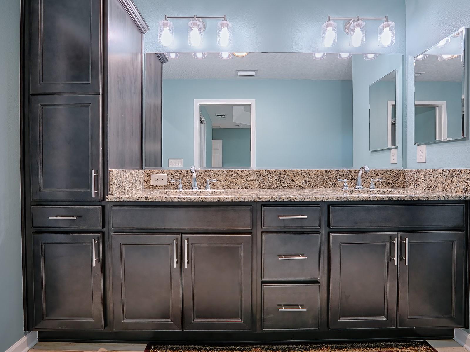 MASTER BATH WITH DUAL SINKS!