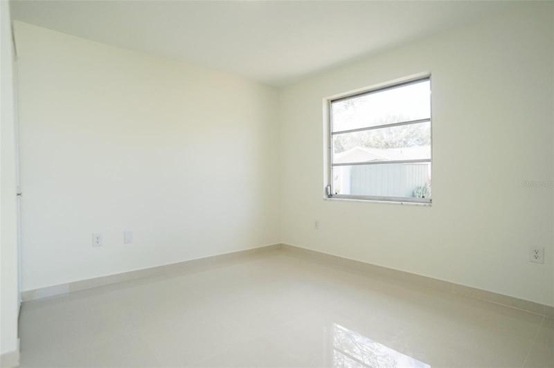 Guest/2nd Bathroom