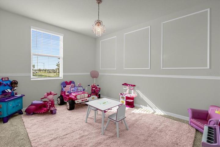 First Floor Room/ 4th bedroom