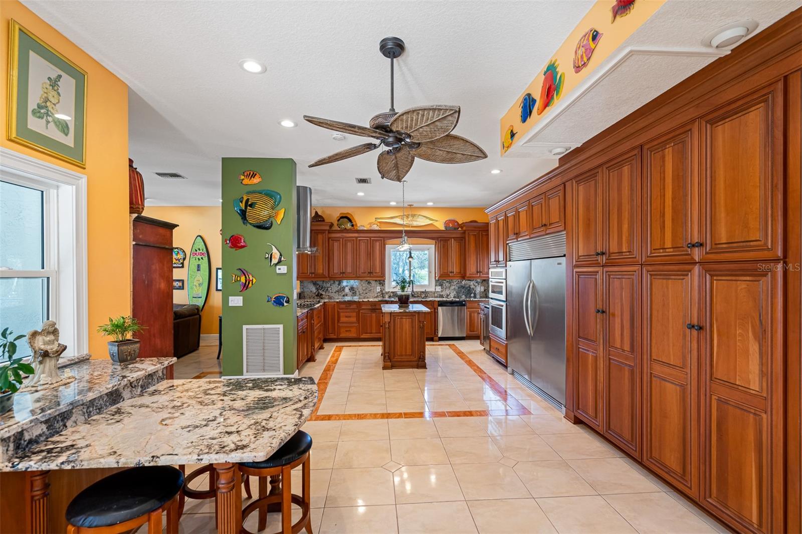 Kitchen - Breakfast Area
