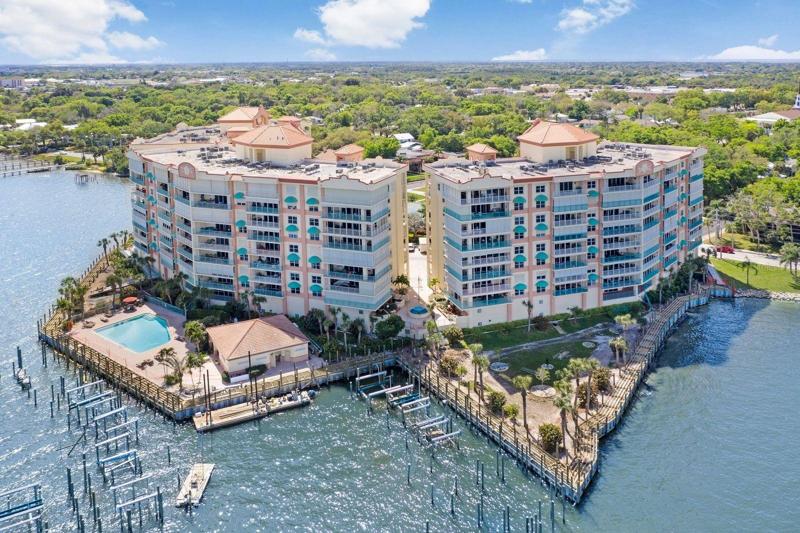 Beautiful Indian River Views