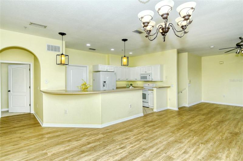 Kitchen/Bar