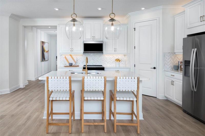 Model Dining