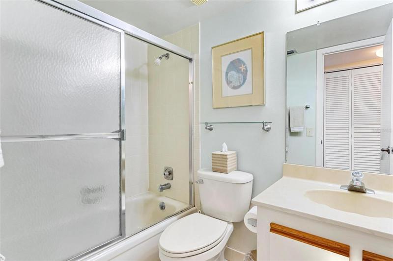 Second/hall bath with tub/shower.