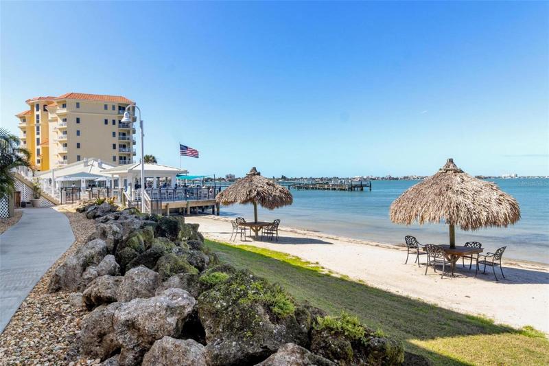 Isla del Sol Yacht & Country Club facilities