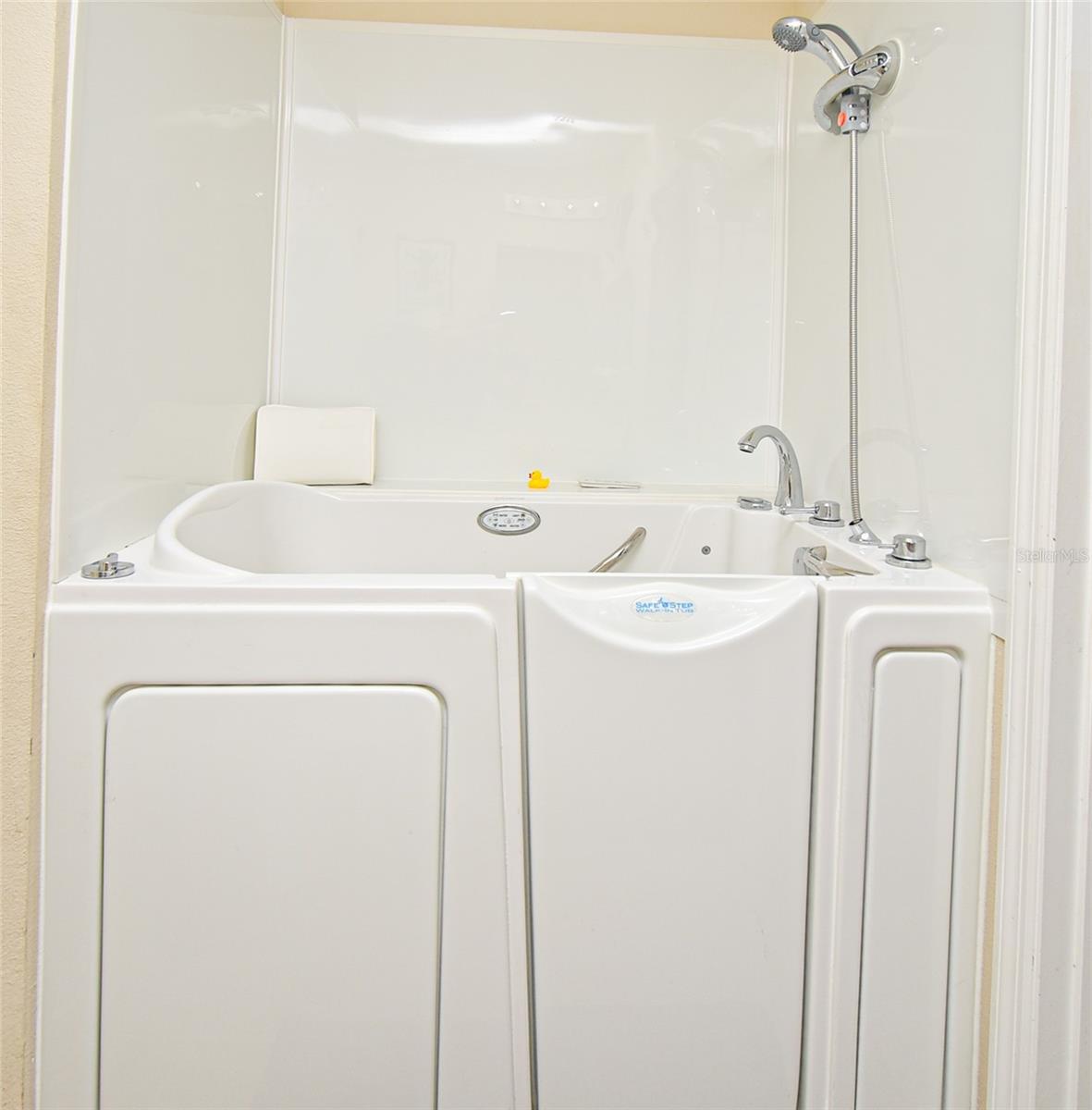Safe Walk In Tub Shower with Jetts
