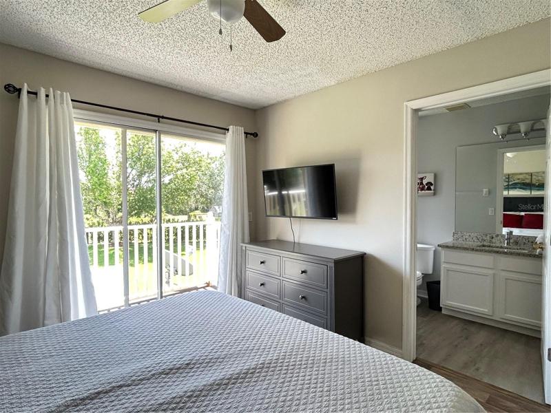 master room with balcony