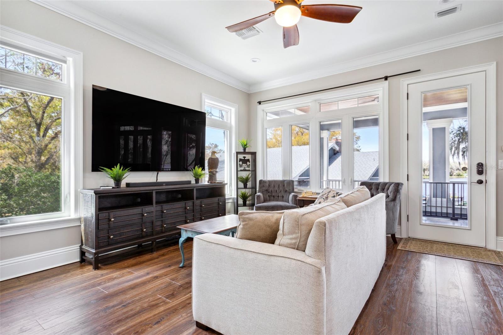 Apartment living space