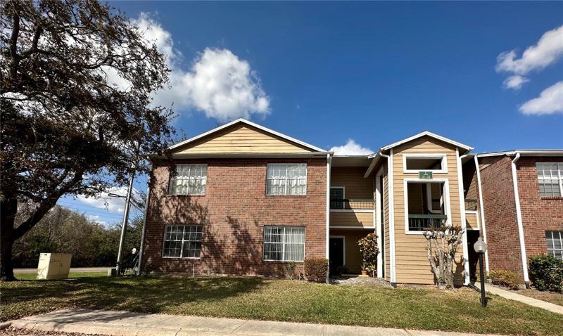2nd Floor Corner unit