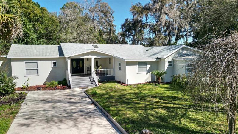 6654 NE 25th Avenue....