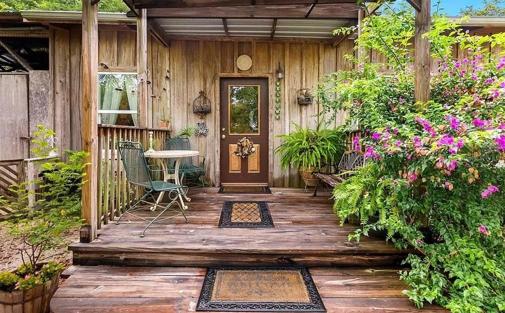 Airbnb Entrance