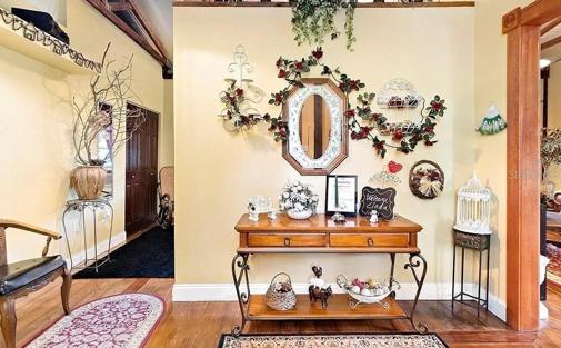 Airbnb Entry