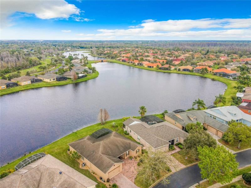 An Amazing View of Shorehaven Lake 