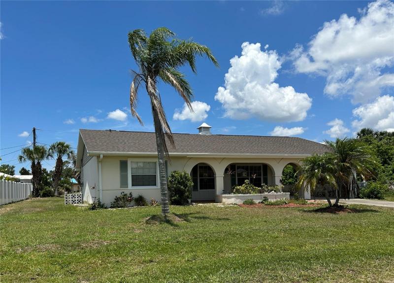 Beautifully maintained furnished & equipped home with brand new roof.