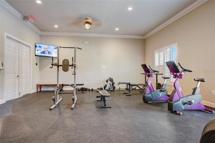 Even some weights and a TV to keep you entertained.