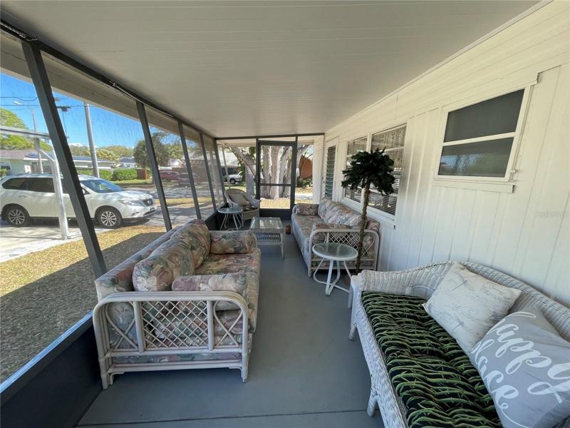 Beautiful screen room