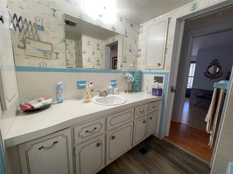 Full Bathroom