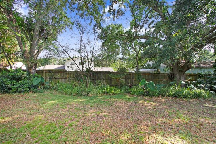 The large-sized backyard is very private and peaceful, and full of nature!  The birds are always chirping!