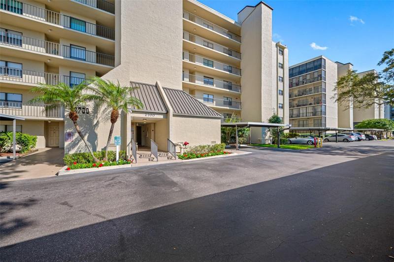 Building 2700 located in Cove Cay Village IV