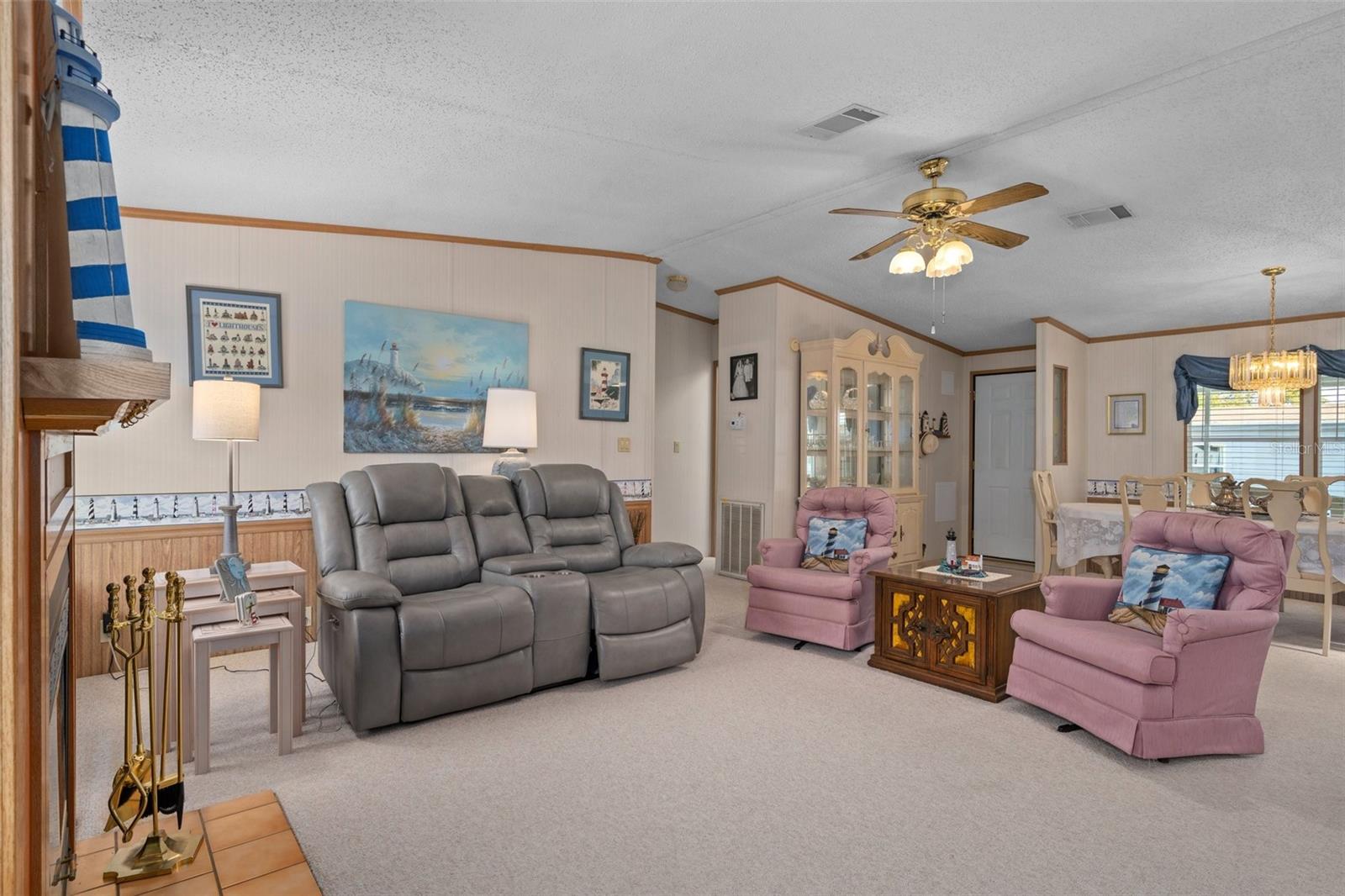 Nice Living room with Vaulted Ceiling