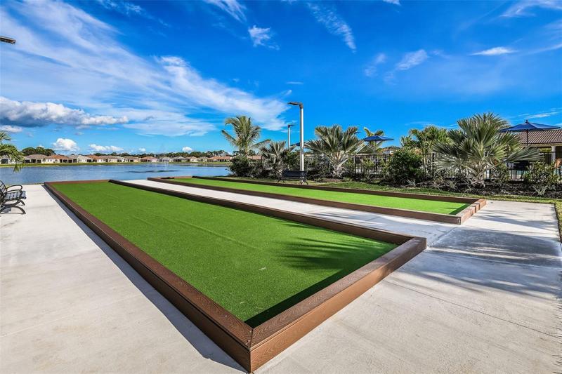 Bocce Ball 