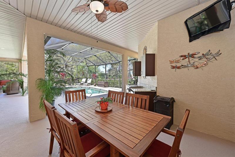 Lanai covered dining space