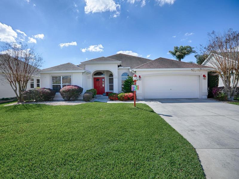 BEAUTIFUL 3/2 HOME IN THE VILLAGE OF POINCIANA