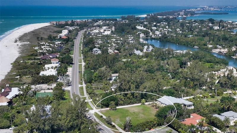 As you can see lots and lots of private beach to the East, with less density and mostly single family homes for a few blocks going North on the sand.