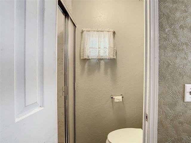 2nd bathroom