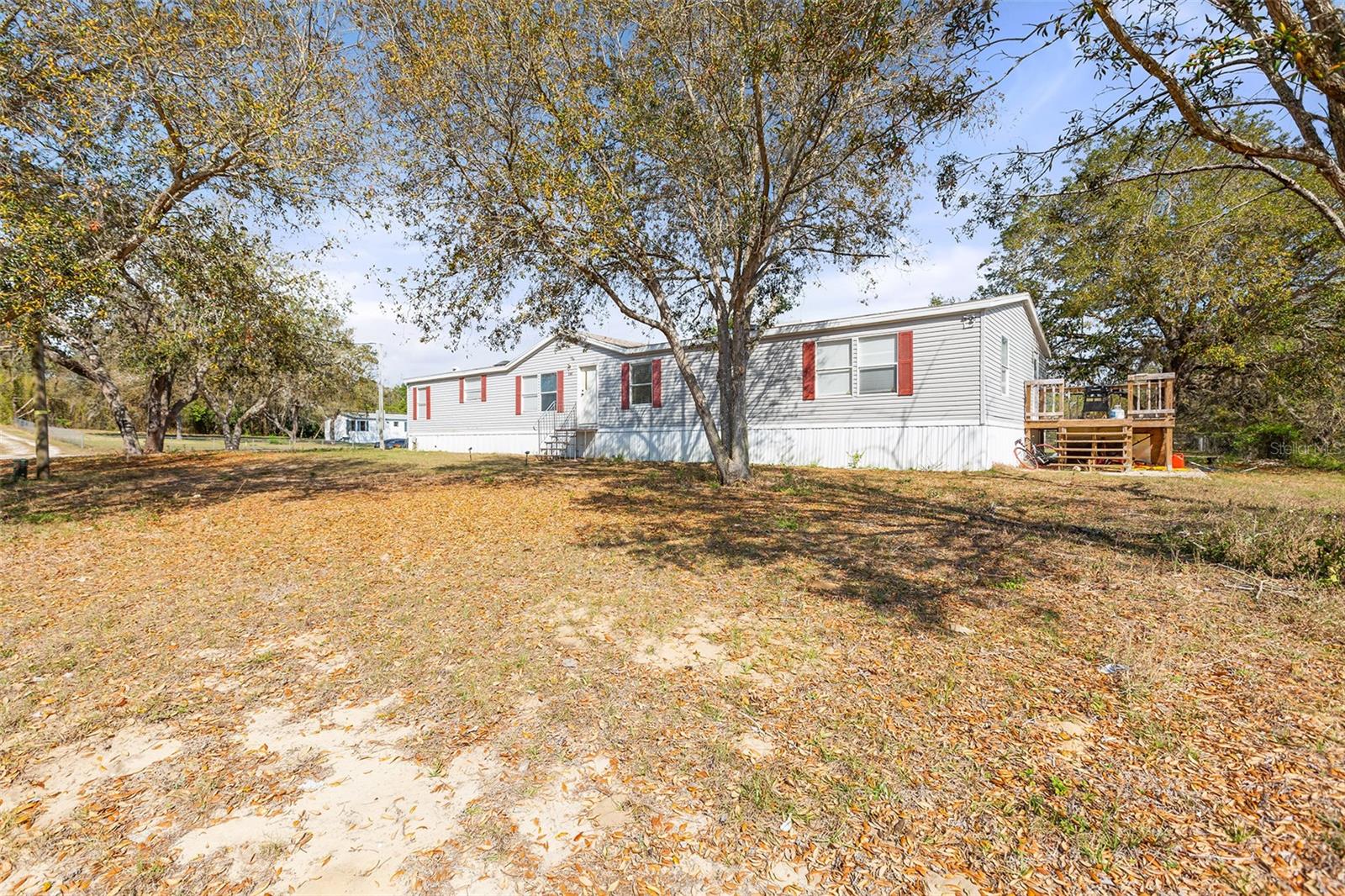 Double-wide featuring 2,356 sf of living space