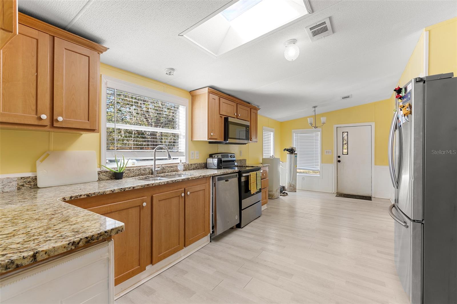 Plenty of counter space with new granite