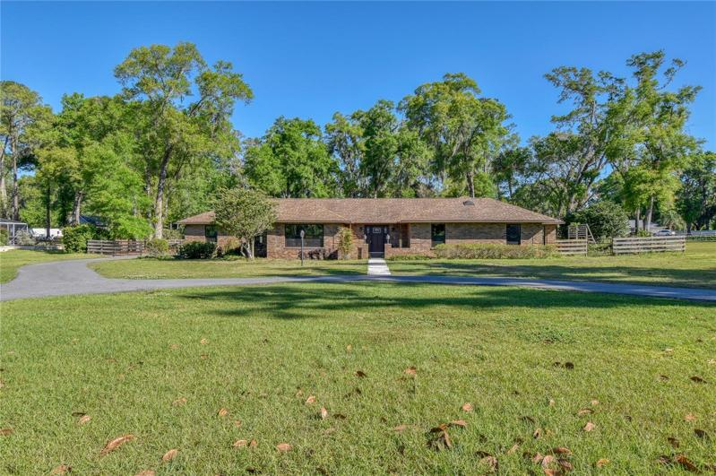 Front of the home & driveway