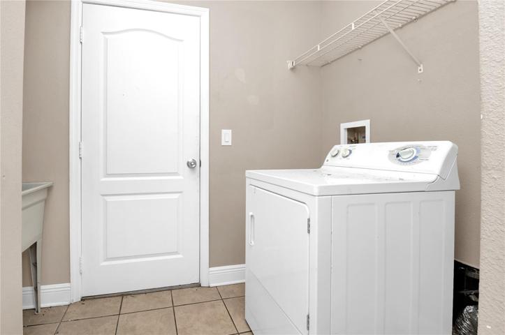 laundry - dryer does not convey