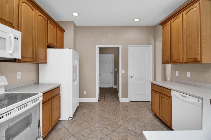 kitchen - range to be replaced