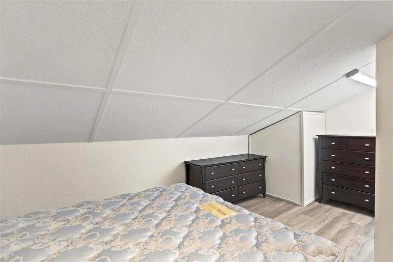 Office/Den/Could be huge master closet