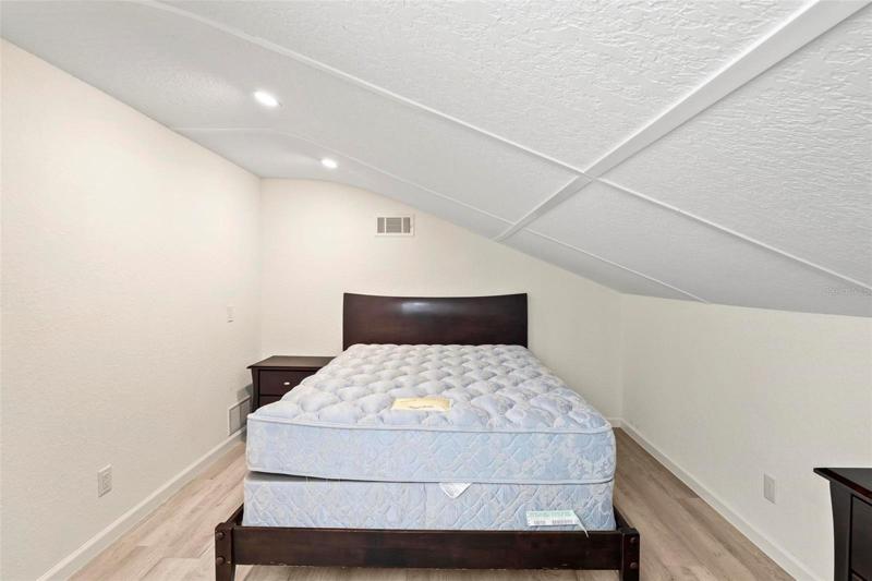 Office/Den/Could be huge master closet