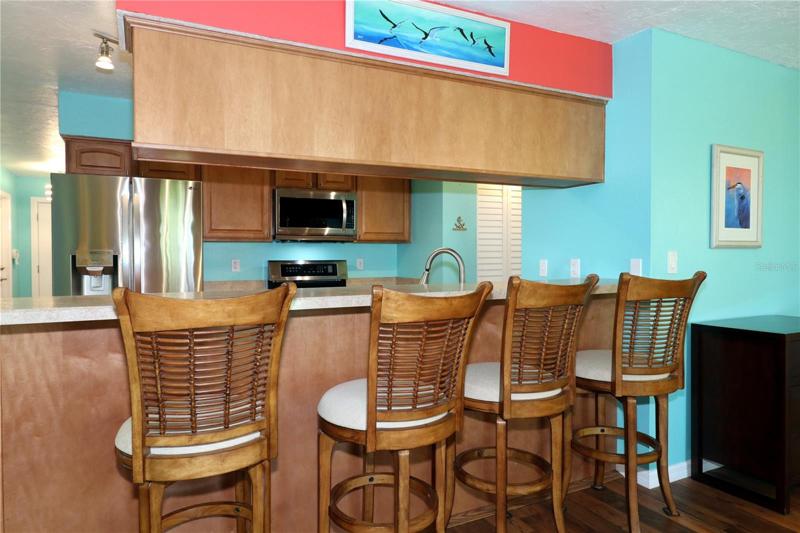 Breakfast bar with room for 4. 