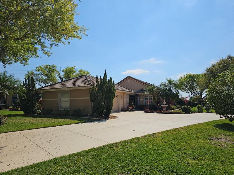 217 Lake Region Blvd S