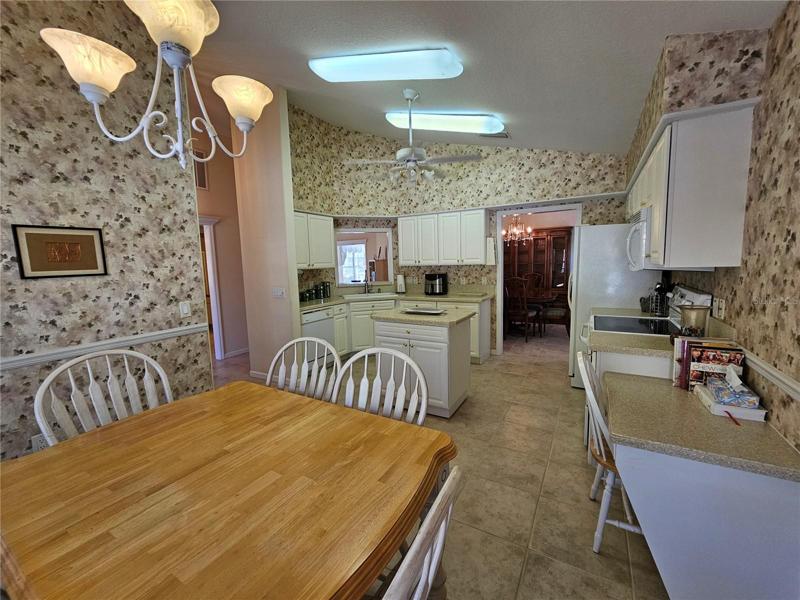 Kitchen with rolling island