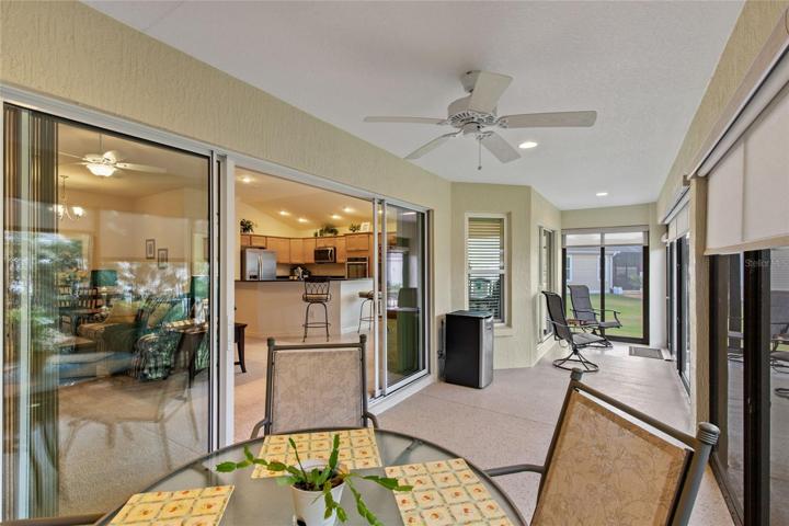 Rear Lanai with Shades