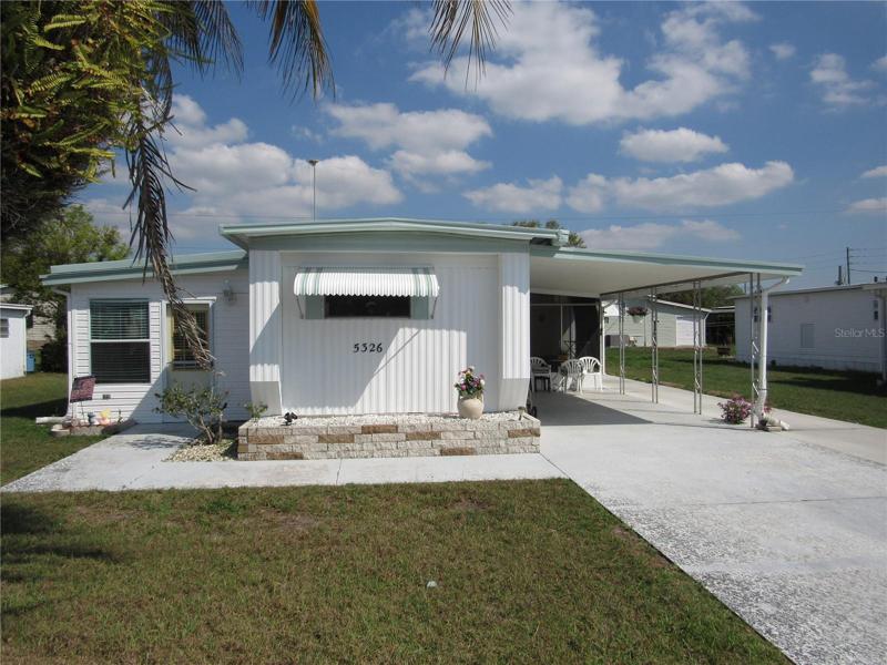 Carport & Screen room.