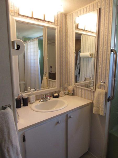Full Bathroom.