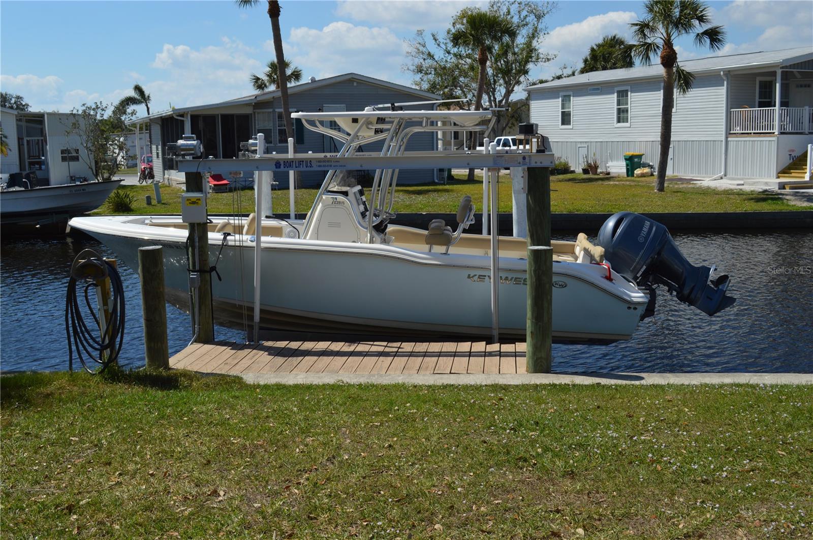 Lift and Dock