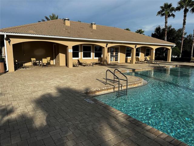 Amenity Clubhouse Pool