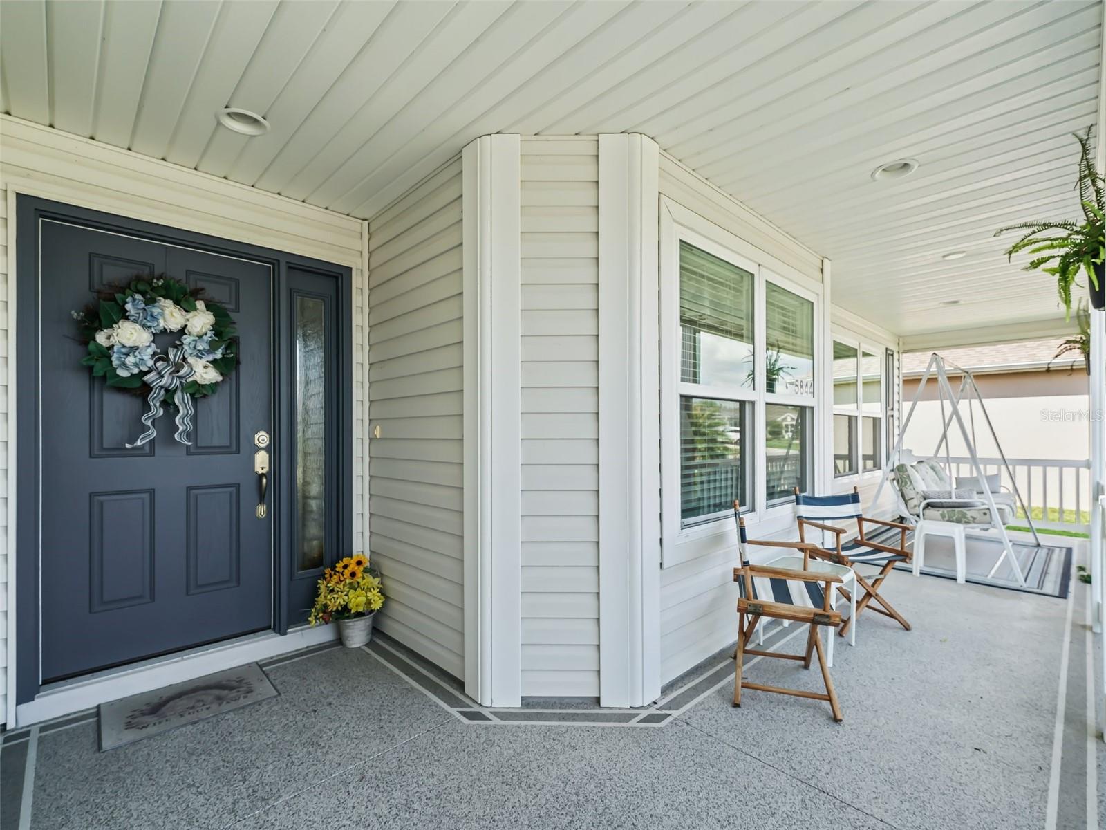 Nice front porch faceing East