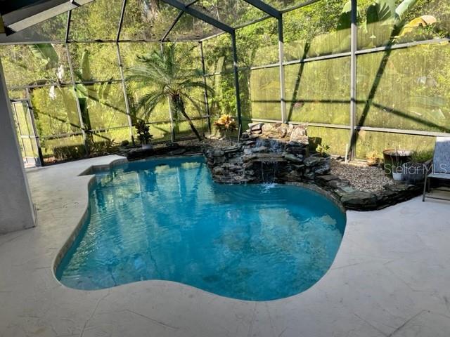LAGOON POOL