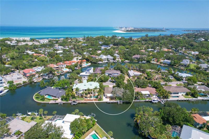 WIDE PANORAMIC GRAND CANAL VIEWS!